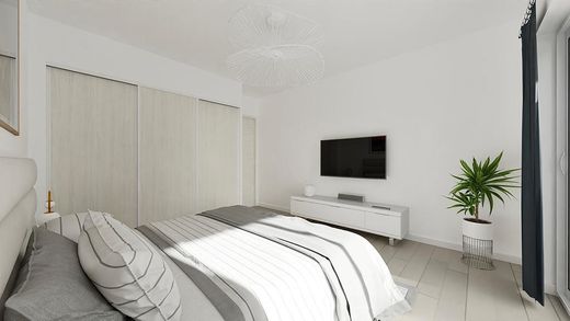 Apartment / Etagenwohnung in Saint-Raphaël, Var