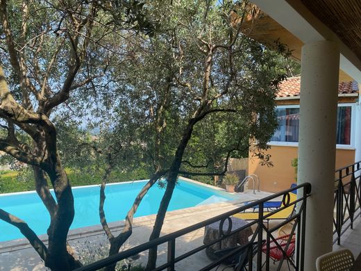 Pernes-les-Fontaines, Vaucluseのヴィラ