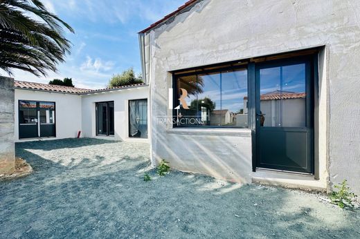 Luxus-Haus in Le Bois-Plage-en-Ré, Charente-Maritime