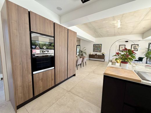 Luxe woning in Pérols, Hérault