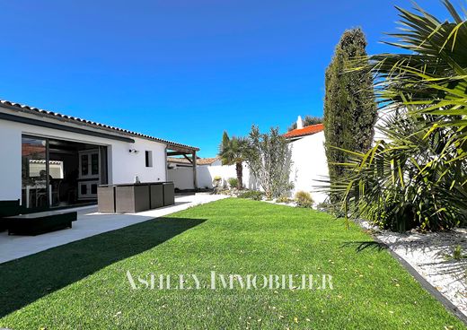 Luxury home in Saint-Martin-de-Ré, Charente-Maritime