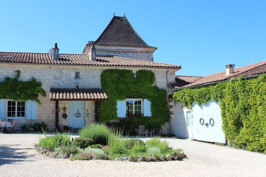 منزل ﻓﻲ Villeneuve-sur-Lot, Lot-et-Garonne