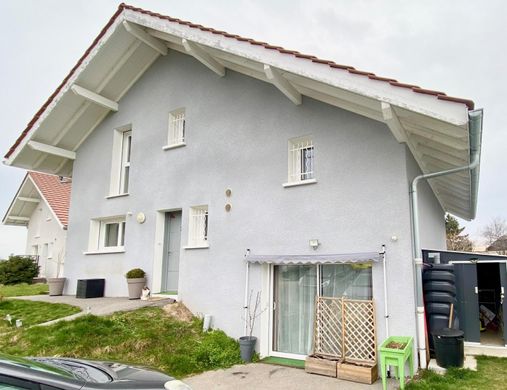 Πολυτελή κατοικία σε Vinzier, Haute-Savoie