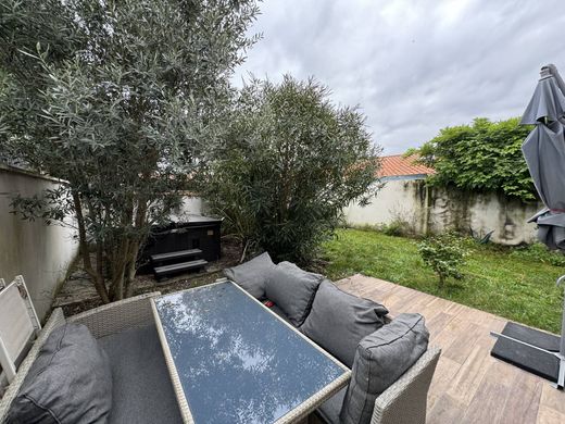 호화 저택 / Le Bouscat, Gironde