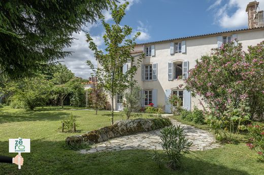 Luçon, Vendéeの高級住宅