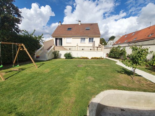 Luxe woning in Courtry, Seine-et-Marne