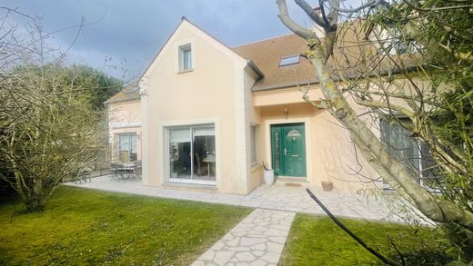 Luxury home in Morainvilliers, Yvelines