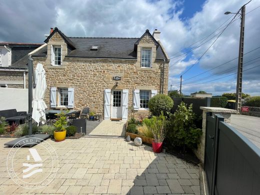 Luxury home in Locmariaquer, Morbihan