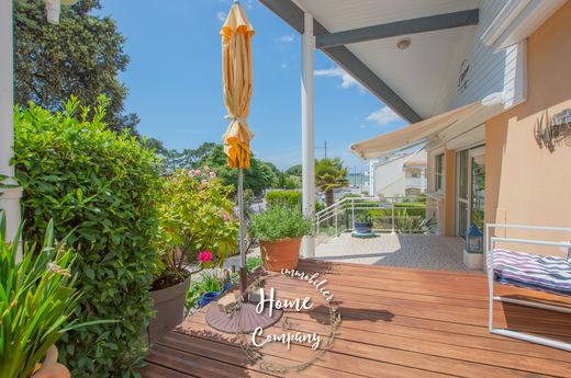 Элитный дом, Saint-Georges-de-Didonne, Приморская Шаранта