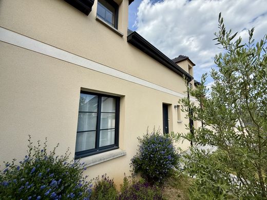 منزل ﻓﻲ Orgeval, Yvelines