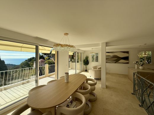 Luxus-Haus in La Turbie, Alpes-Maritimes