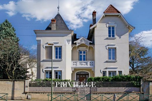 Luxury home in Caluire-et-Cuire, Rhône