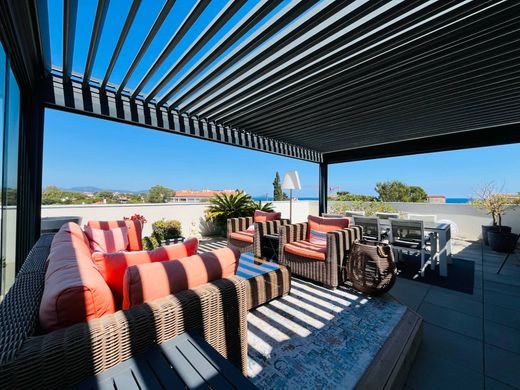 Apartment in Saint-Aygulf, Var