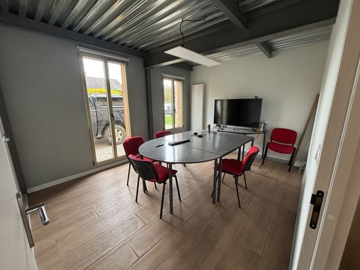 Office in Rosières-près-Troyes, Aube