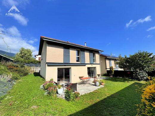 Πολυτελή κατοικία σε Farges, Ain