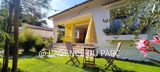 Luxus-Haus in Saint-Georges-de-Didonne, Charente-Maritime