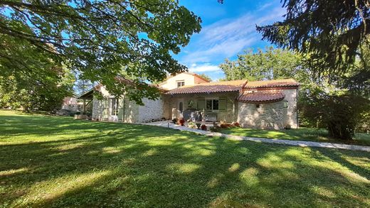 Luxus-Haus in Hautefage-la-Tour, Lot-et-Garonne