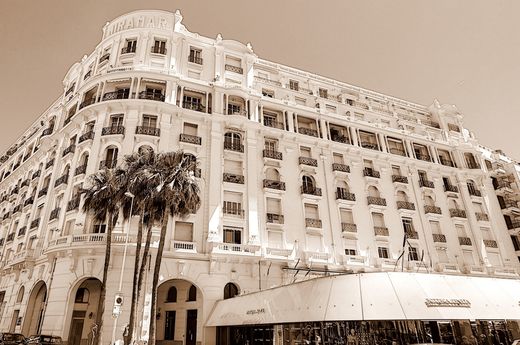 カンヌ, Alpes-Maritimesのオフィス