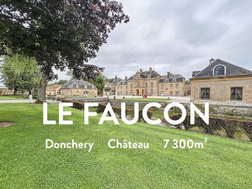 Château à Donchery, Ardennes