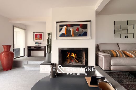 Luxury home in Larmor-Plage, Morbihan