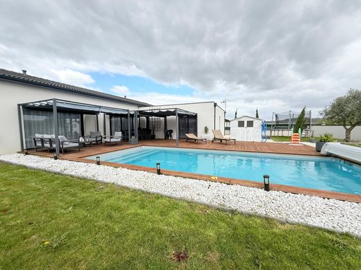 Willa w Labarthe-sur-Lèze, Upper Garonne