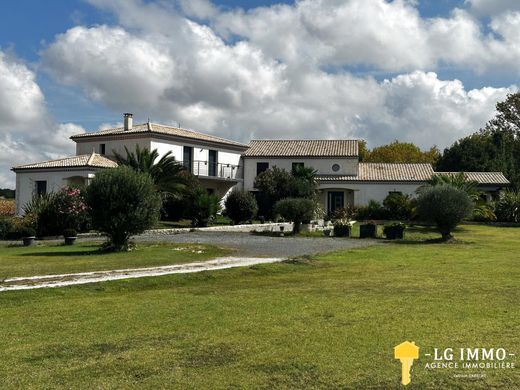 Luxury home in Arces, Charente-Maritime
