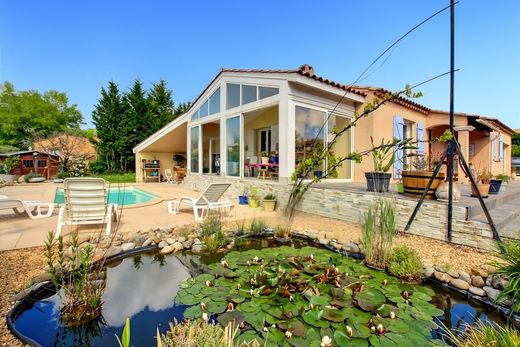 Villa in Brue-Auriac, Var