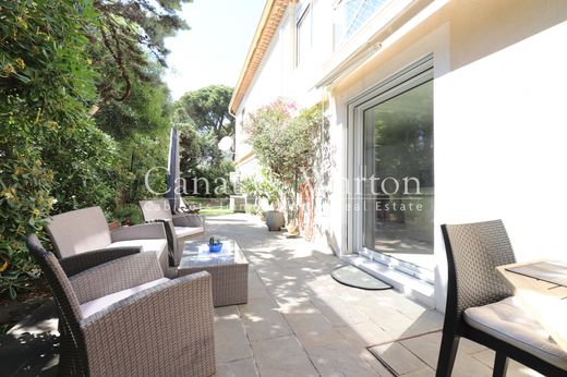 Apartment / Etagenwohnung in Cavalaire-sur-Mer, Var