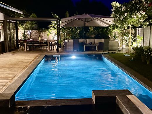 빌라 / Sanary-sur-Mer, Var