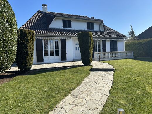 Luxury home in Velaine-en-Haye, Meurthe et Moselle