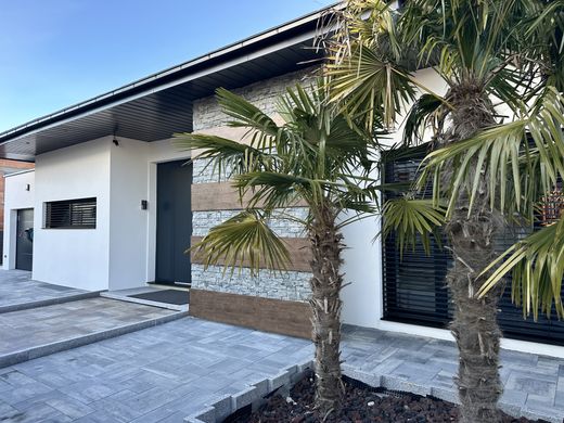 Luxury home in Sausheim, Haut-Rhin