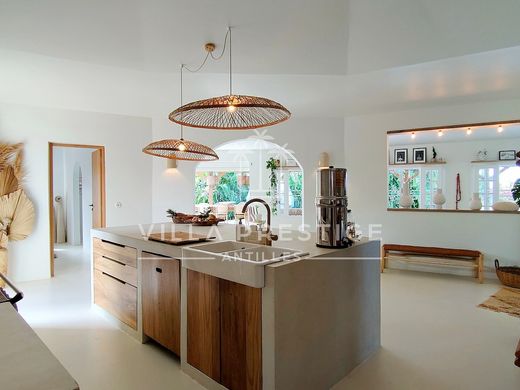Luxe woning in Le Moule, Guadeloupe