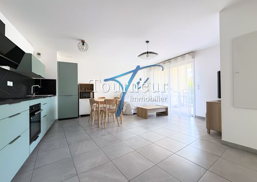 Apartment / Etagenwohnung in Sanary-sur-Mer, Var