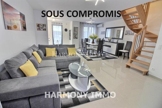 Duplex appartement in Massy, Essonne