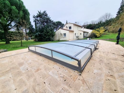 Βίλα σε Lamalou-les-Bains, Hérault