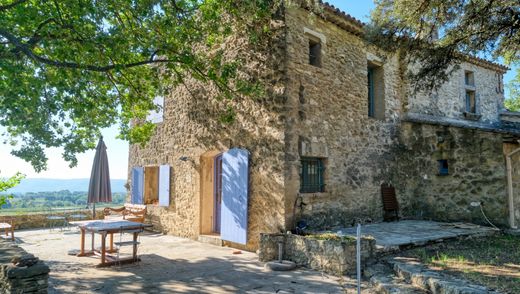 Luxury home in Cucuron, Vaucluse