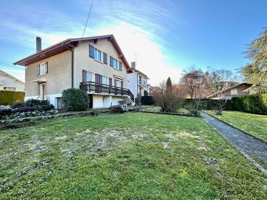 Luxus-Haus in Ville-la-Grand, Haute-Savoie