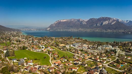 Luksusowy dom w Sevrier, Haute-Savoie