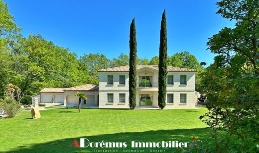 Luxury home in Bouliac, Gironde