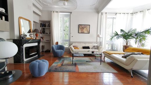 Apartment in Nîmes, Gard