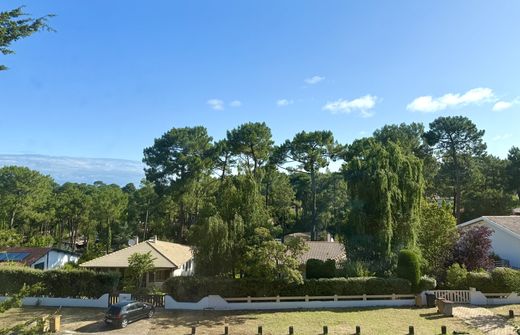 Villa in La Teste-de-Buch, Gironde