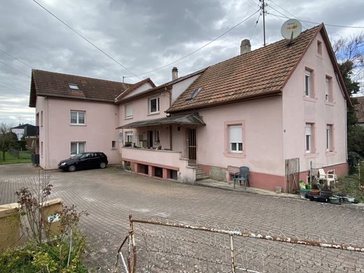 منزل ﻓﻲ Saint-Louis, Haut-Rhin