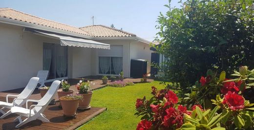 Villa in Gujan-Mestras, Gironde