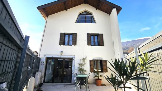 Luxury home in Saint-Jean-de-Gonville, Ain