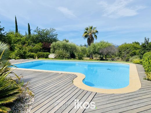 Luxe woning in Le Beausset, Var
