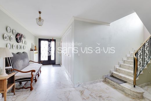 Luxus-Haus in Carrières-sur-Seine, Yvelines