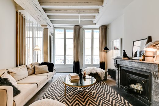 Apartment in Lyon, Rhône