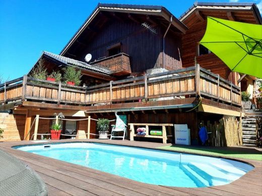 Maison de luxe à Bozel, Savoie