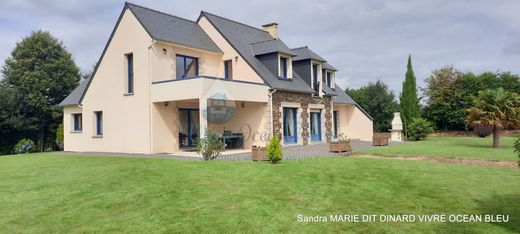 Maison de luxe à Isigny-le-Buat, Manche