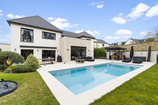Casa di lusso a Orgeval, Yvelines